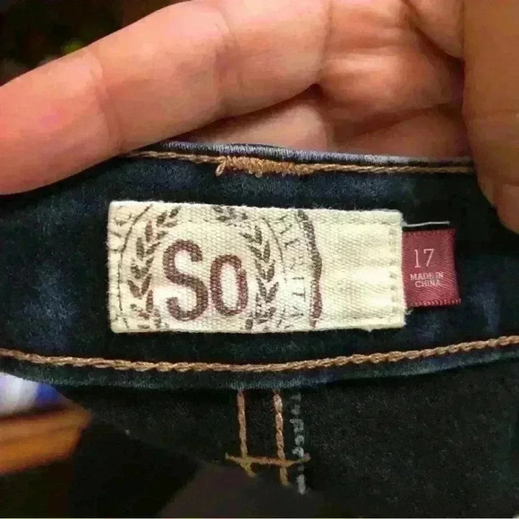 So dark blue short shorts womens size 17 - Picture 3 of 4